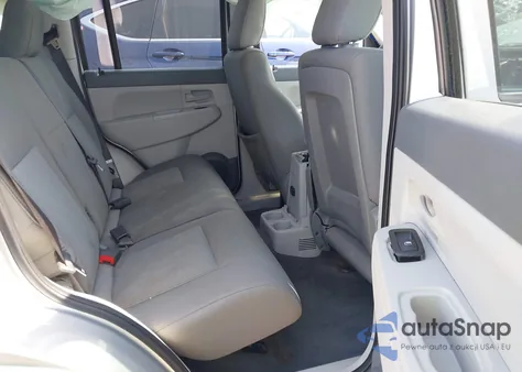 2008 Jeep Liberty Sport z USA, uszkodzony, nr VIN 1J8GP28K88W134638